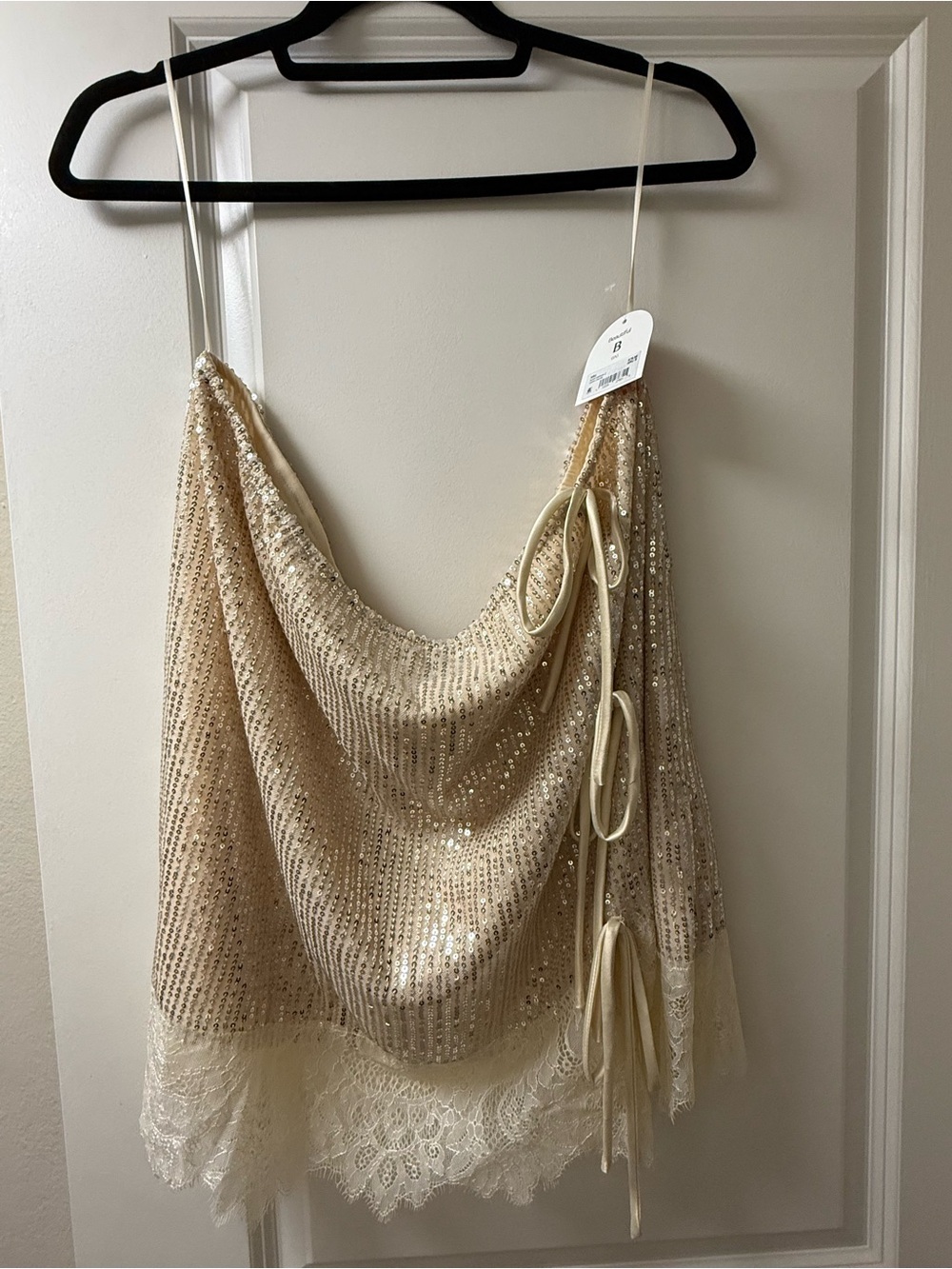 ARULA Champagne Sequin Lace Mini Skirt